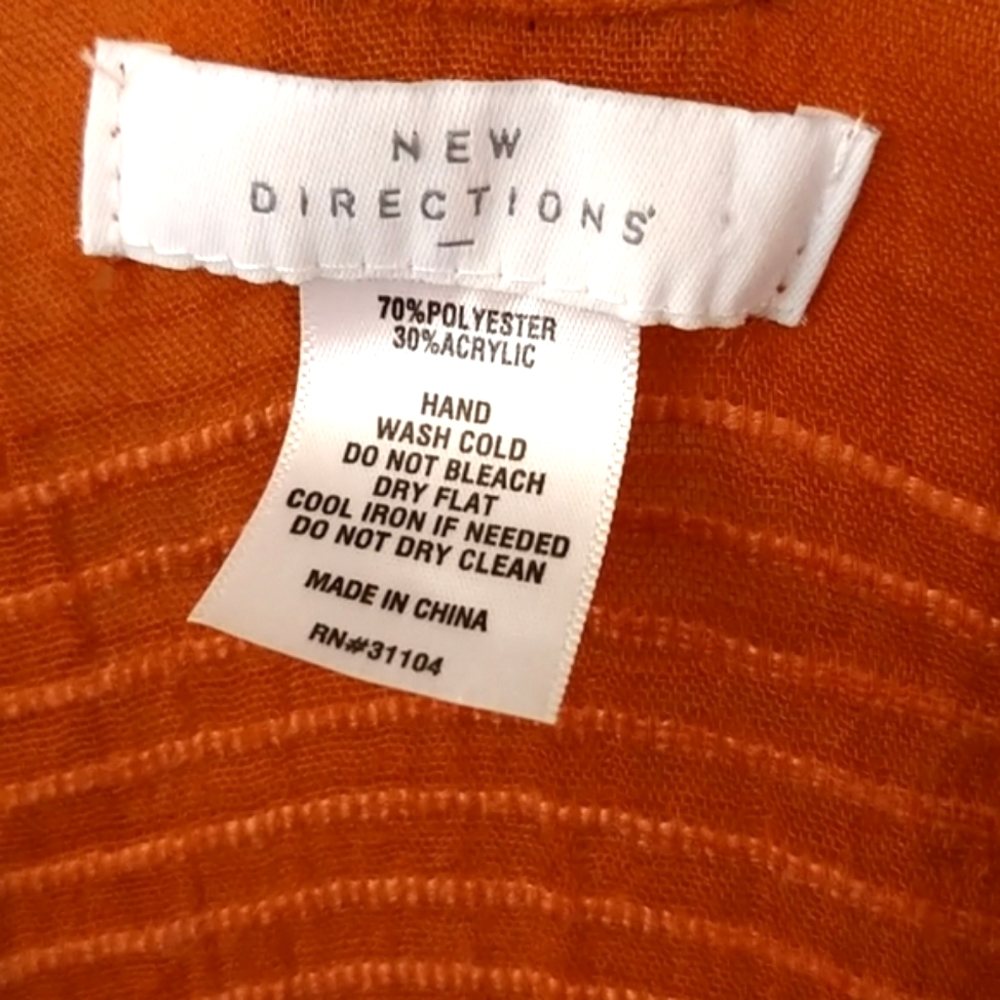 📍SOLD📍New Directions Ruana - Picture 4 of 7